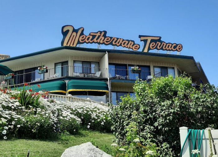 The Lodge (Weathervane Inn, Weathervane Lodge) - 2021 Street View (newer photo)